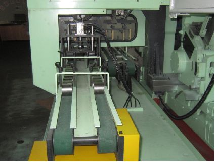 CNC两轴数控全自动上下料装置